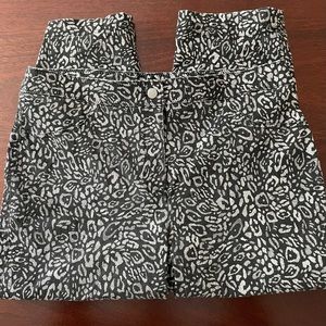 Chico’s Size 1 Capri pants